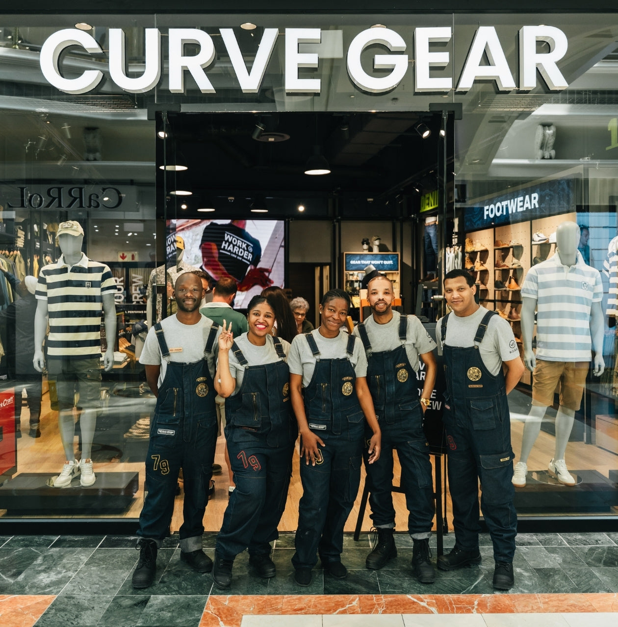 CURVE_GEAR_SHOP_THE_LOOK_BANNER_64e5e4d4-27f2-4d0f-ae36-0dd977028bde.jpg