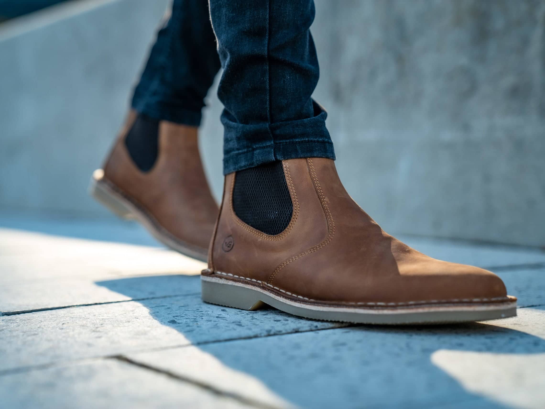 Curve Gear Chelsea Boots
